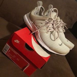 ‼️SHIPS TODAY‼️ Light Bone Nike Shoe & Outfit